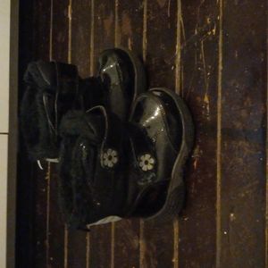 Girls boots